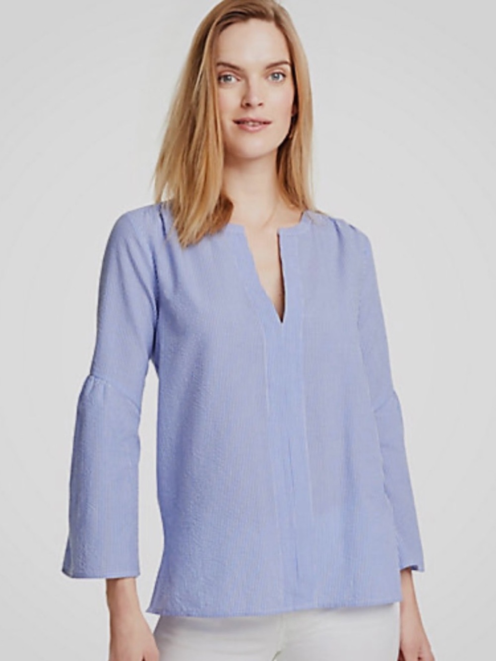 Ann Taylor Women’s Blue and White Seersucker Split-Neck Blouse Size Large